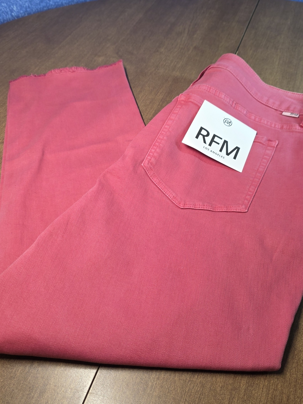 Royalty For me Los Angeles Women'sGarment Dyed Pink Jeans RawHem Size 18 NWT